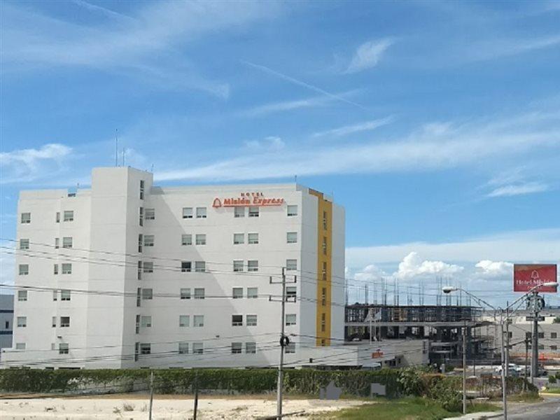 Mision Express Monterrey Aeropuerto La Fe Hotel Apodaca Bagian luar foto