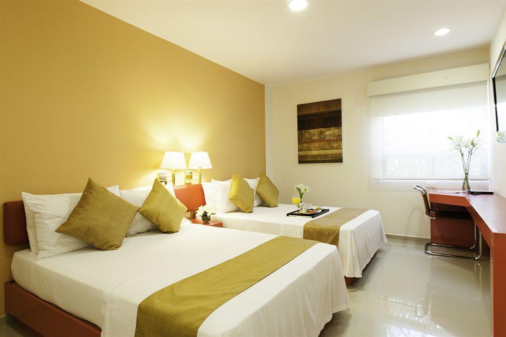 Mision Express Monterrey Aeropuerto La Fe Hotel Apodaca Bagian luar foto