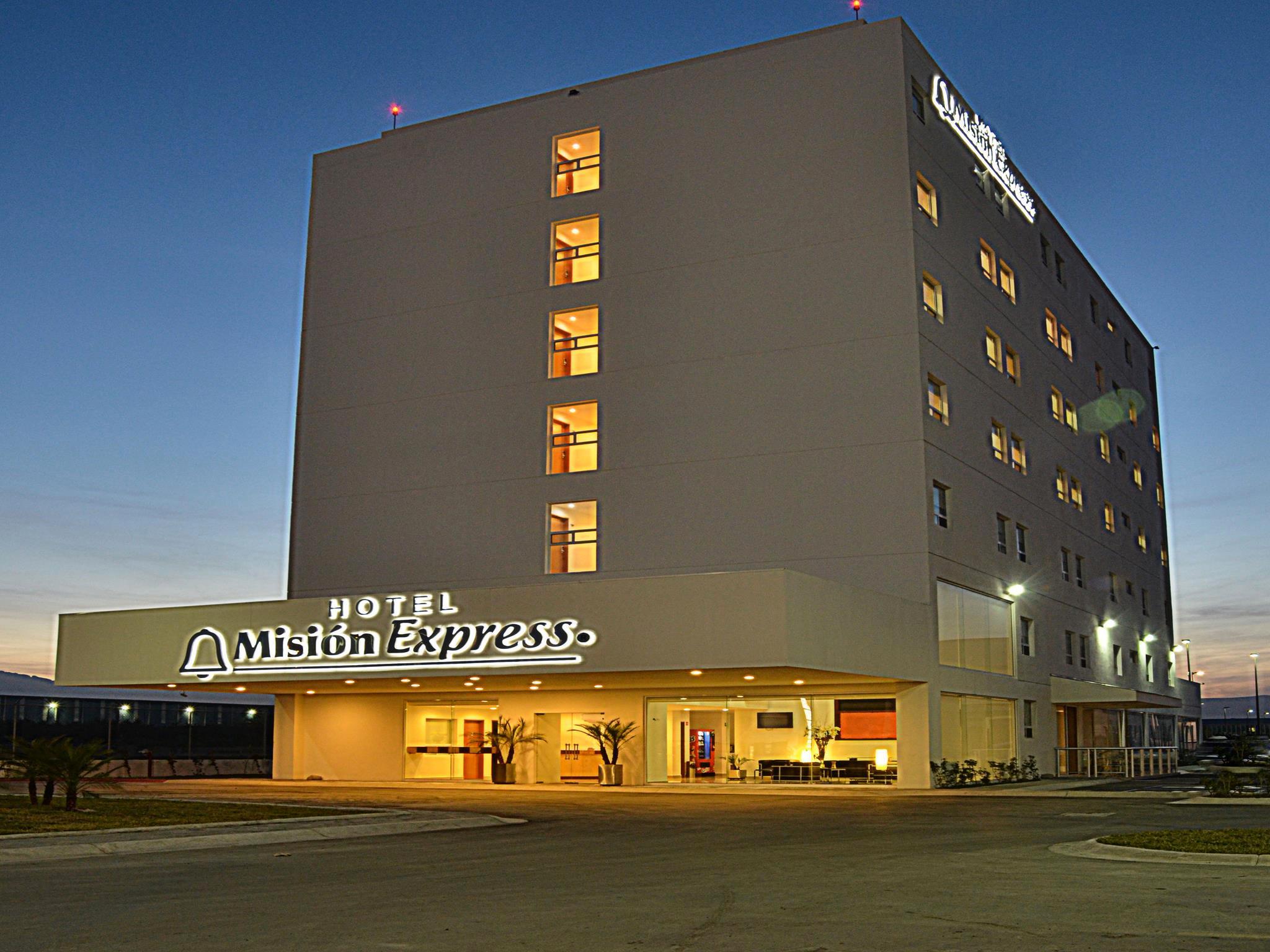 Mision Express Monterrey Aeropuerto La Fe Hotel Apodaca Bagian luar foto