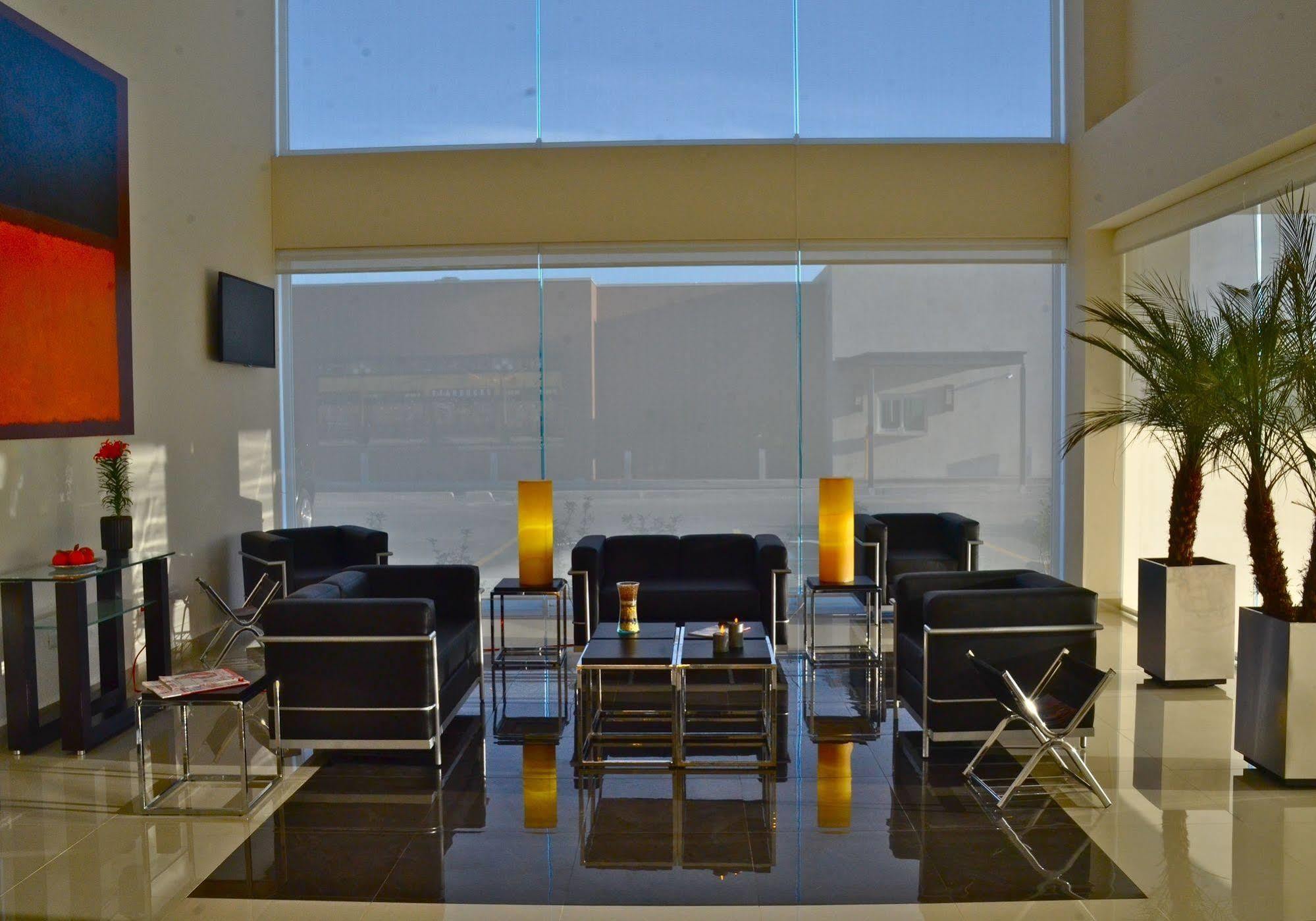 Mision Express Monterrey Aeropuerto La Fe Hotel Apodaca Bagian luar foto
